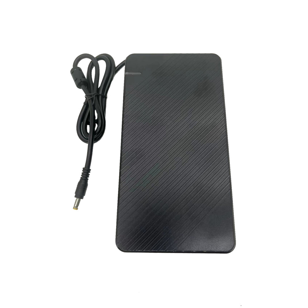 Chargeur rapide 6A 50,4 V 12S