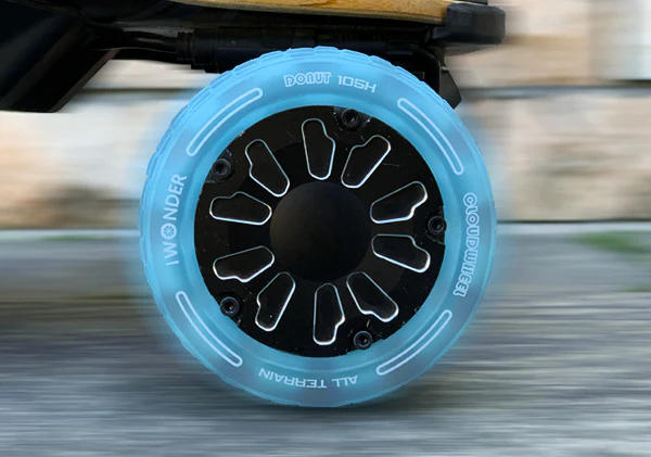 Roues Donut en option pour les routes plus abîmées