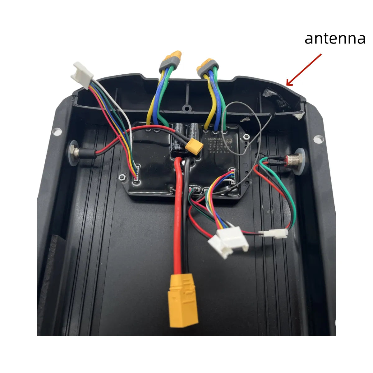 RS Ultra ESC in aluminum heat-sink case with a plastic end cap to prevent signal shielding and ensure stable remote connection.