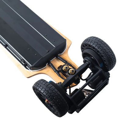 Maintenance-free 160mm airless wheels on Verreal RS Pro Max, saving money on replacement inner tubes.