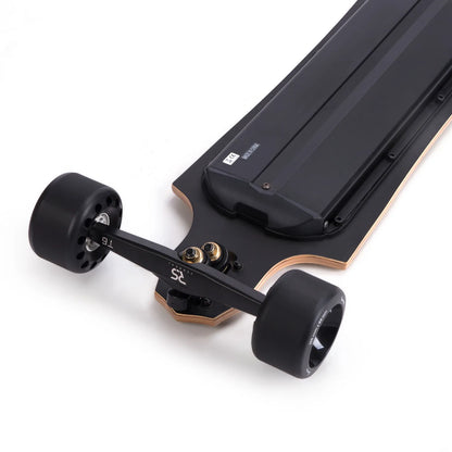 Front truck and 105mm Mad Wheels V2 on Verreal RS long range electric skateboard, designed for comfortable long distance riding over 30 miles