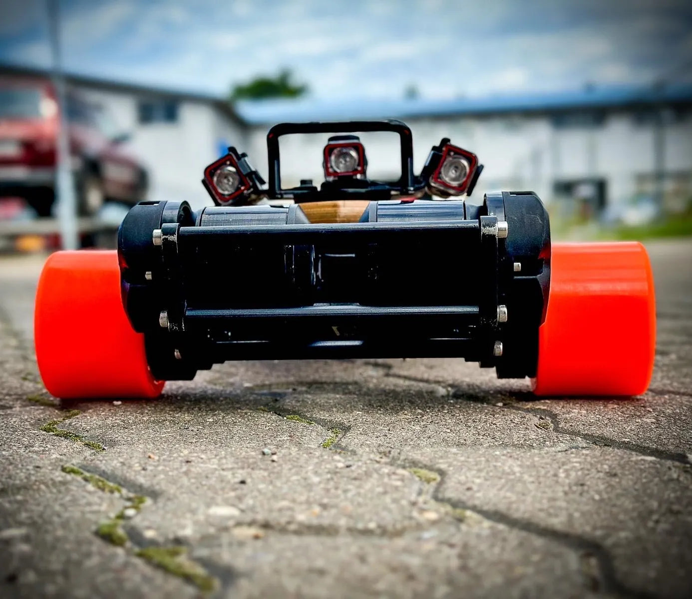 Verreal RS Pro long range electric skateboard in real riding conditions, delivering thrilling acceleration up to 50 km/h top speed and real world range of 65 km