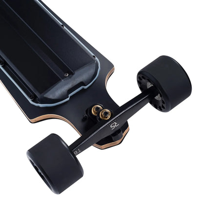 Front truck of Verreal RS Pro long range electric skateboard equipped with 105mm Mad Wheel V2