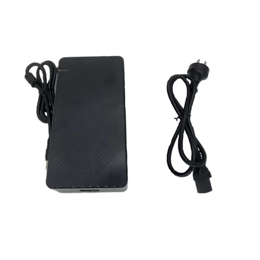 Chargeur rapide 6A 50,4 V 12S